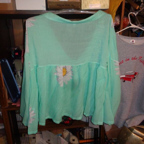 NEW-NEVER WORN-MISLOOK GREEN SHEER OVER BLOUSE-SIZE LARGE-LOVELY - Picture 3 of 3